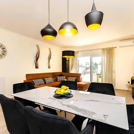 Golden Oasis Apartamento *